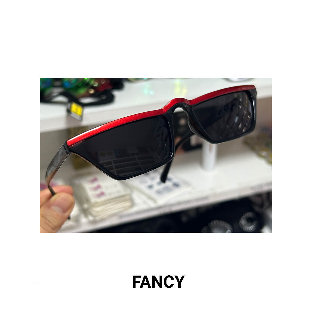 TRAP BLACK RED