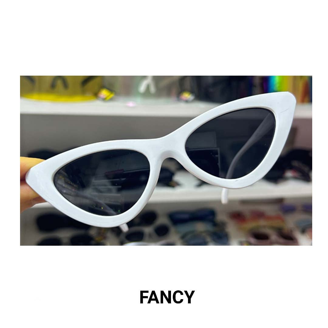 RETRO CAT EYE WHITE