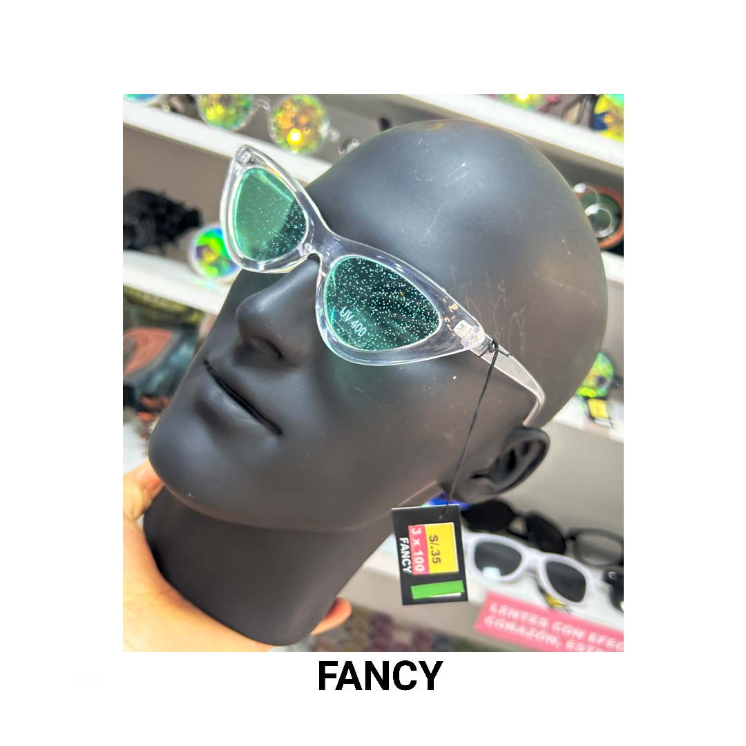 RETRO CAT EYE GREEN CLEAR