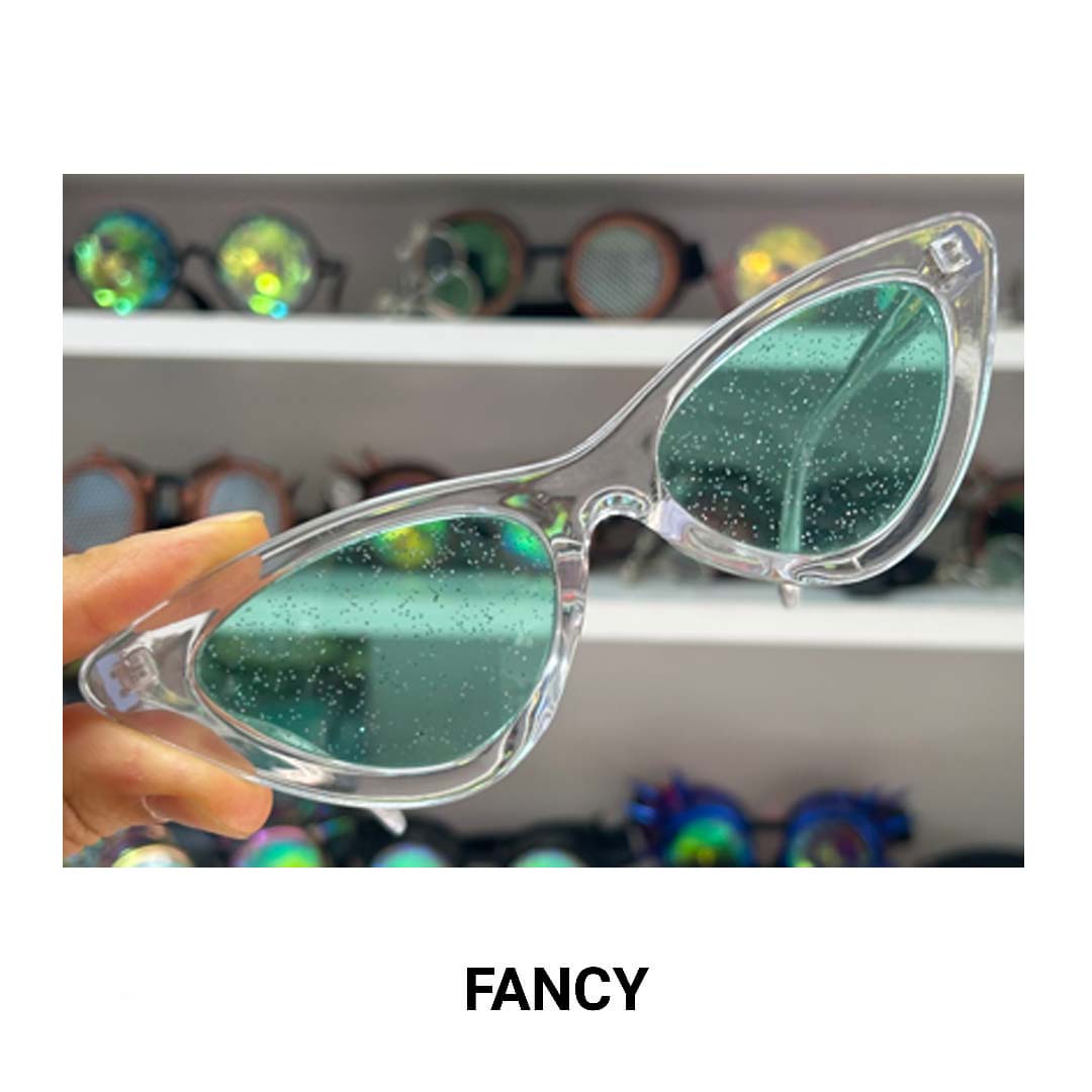 RETRO CAT EYE GREEN CLEAR