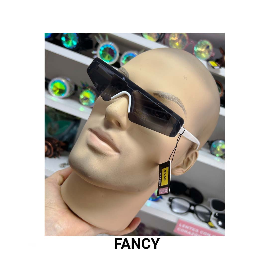 FUTURISTA 2.0 BLACK WHITE