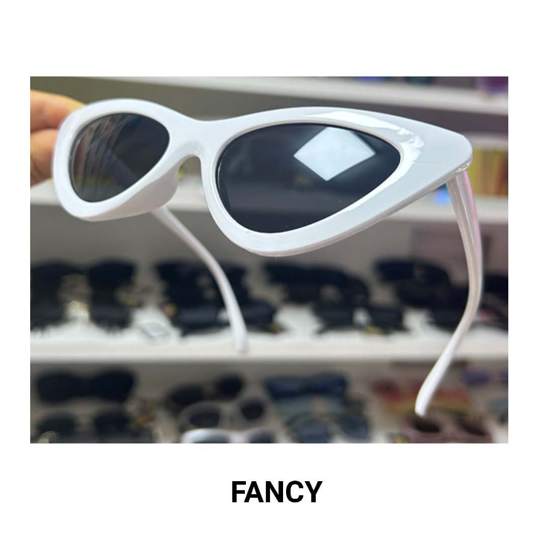 RETRO CAT EYE WHITE