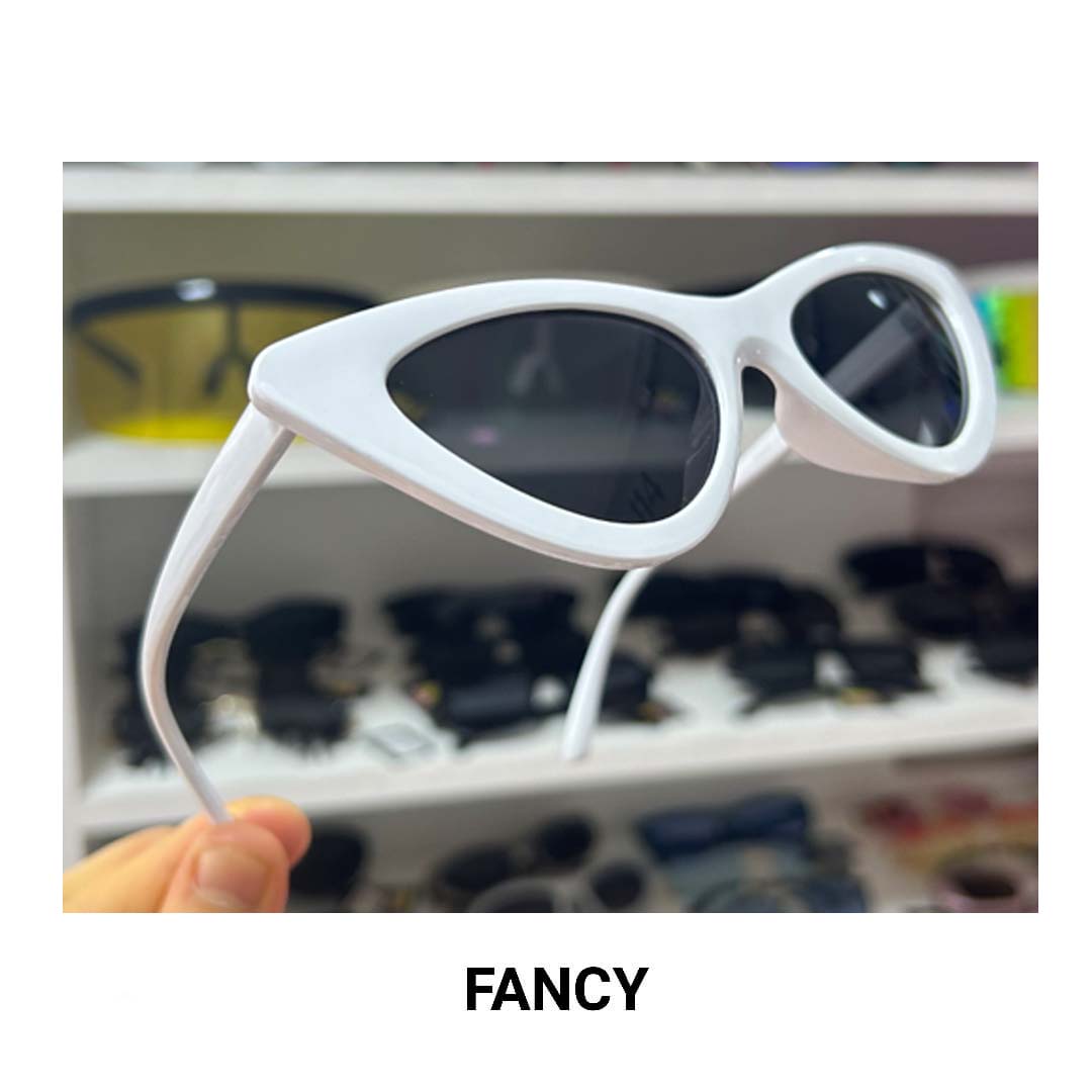 RETRO CAT EYE WHITE