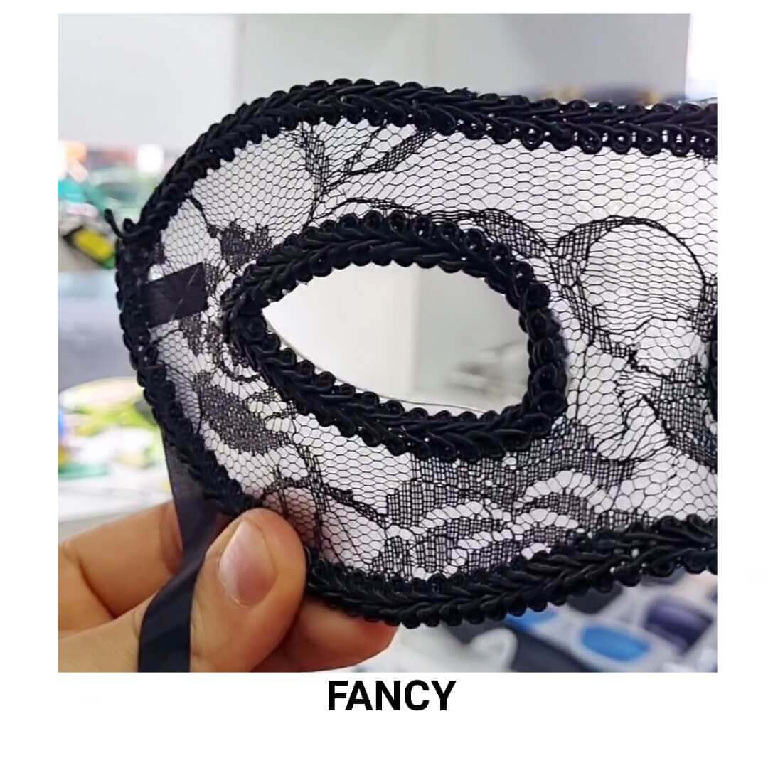 BLACK PARTY MASK