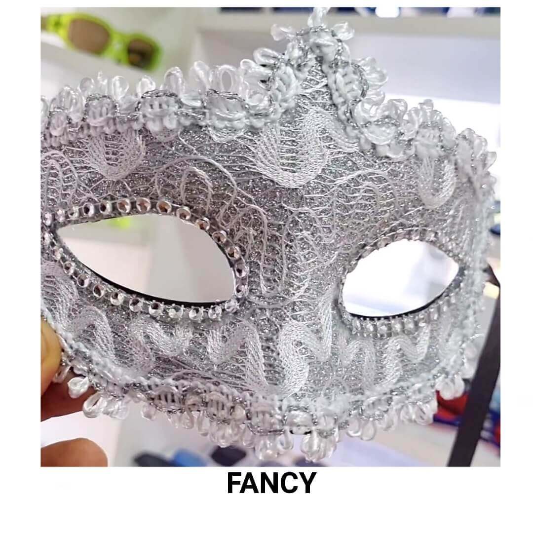 WHITE LACE MASK