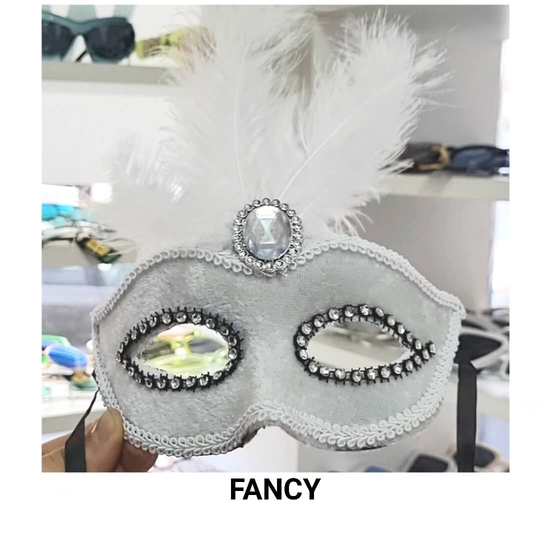WHITE FEATHER MASK